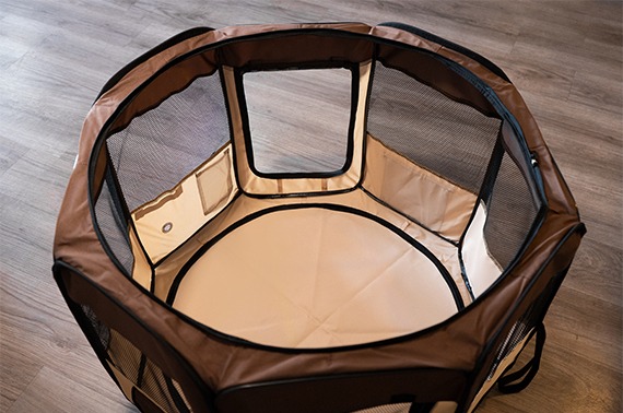 Casinha Cercadinho Portátil Dobrável para Cães Gatos - Mee Pets foto da casinha portátil dobrável montada vista de cima